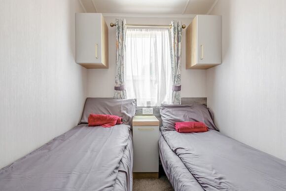 Beech 3 Hot Tub - Andrewshayes Holiday Park, Axminster