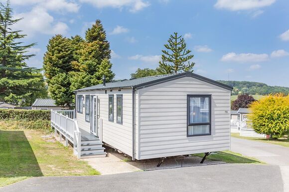 Oak 2 - Andrewshayes Holiday Park, Axminster