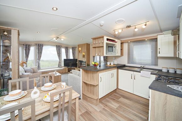 Oak 2 - Andrewshayes Holiday Park, Axminster