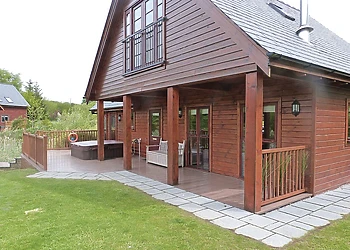 Lakeside Retreat<br />