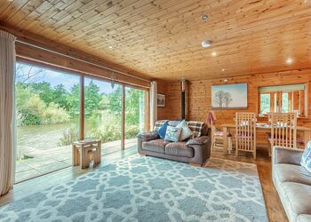 Menai Lodge - Anglesey Lakeside Lodges, Anglesey
