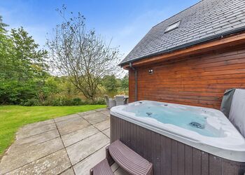 Menai Lodge - Anglesey Lakeside Lodges, Anglesey