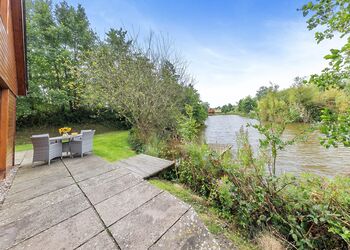 Menai Lodge - Anglesey Lakeside Lodges, Anglesey