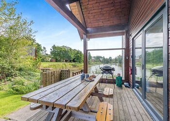 Anglesey Lodge - Anglesey Lakeside Lodges, Anglesey