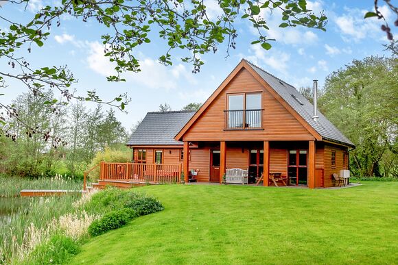 Lakeside Retreat - Anglesey Lakeside Lodges, Anglesey