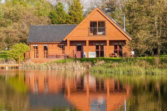 Lakeside Retreat - Anglesey Lakeside Lodges, Anglesey