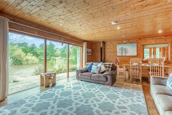 Menai Lodge - Anglesey Lakeside Lodges, Anglesey