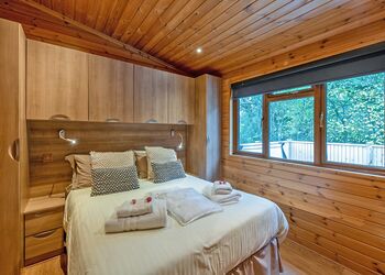 Kingfisher VIP Pet - Ashlea Pools Lodges, Hopton Heath, Craven Arms