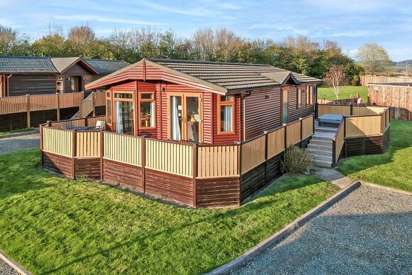 Kingfisher Plus - Ashlea Pools Lodges, Hopton Heath, Craven Arms