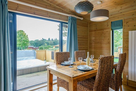 Oak VIP Lodge - Ashlea Pools Lodges, Hopton Heath, Craven Arms