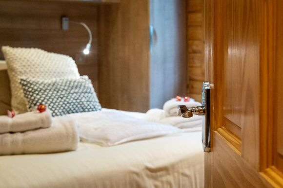 Kingfisher VIP Pet - Ashlea Pools Lodges, Hopton Heath, Craven Arms