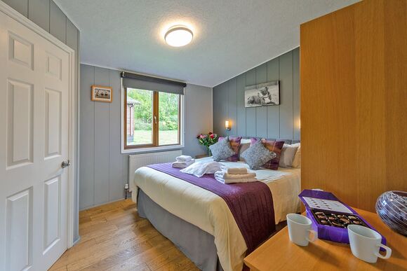Kingfisher Plus Lake View - Ashlea Pools Lodges, Hopton Heath, Craven Arms