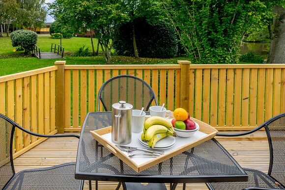 Goldcrest VIP Lake View - Ashlea Pools Lodges, Hopton Heath, Craven Arms