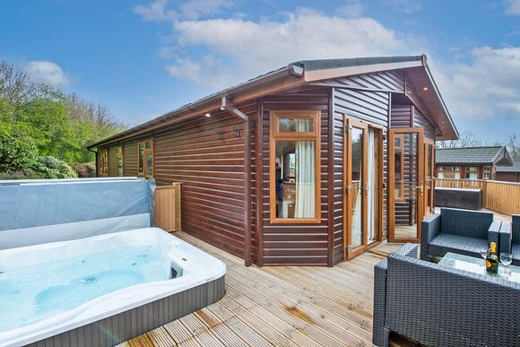 Kingfisher Supreme VIP - Ashlea Pools Lodges, Hopton Heath, Craven Arms