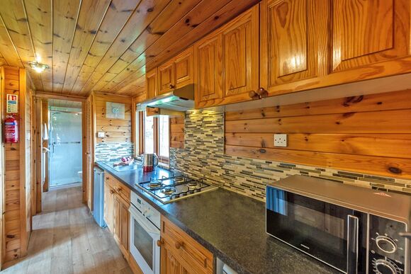 Mandarin Plus - Ashlea Pools Lodges, Hopton Heath, Craven Arms