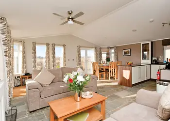 Redwood Lodge - Ashby Woulds Lodges and Spa, Overseal, Nr Ashby-de-la-Zouch