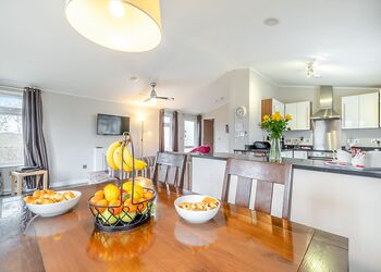 Altham Lodge - Ashby Woulds Lodges and Spa, Overseal, Nr Ashby-de-la-Zouch