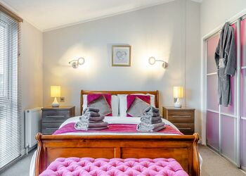 Altham Lodge - Ashby Woulds Lodges and Spa, Overseal, Nr Ashby-de-la-Zouch