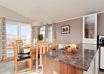 Redwood Lodge - Ashby Woulds Lodges and Spa, Overseal, Nr Ashby-de-la-Zouch