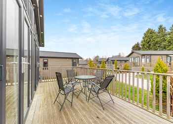 Aspen Lodge 4 - Ashby Woulds Lodges and Spa, Overseal, Nr Ashby-de-la-Zouch