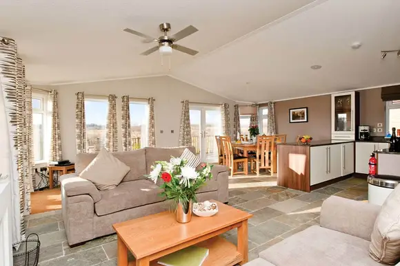 Redwood Lodge - Ashby Woulds Lodges and Spa, Overseal, Nr Ashby-de-la-Zouch