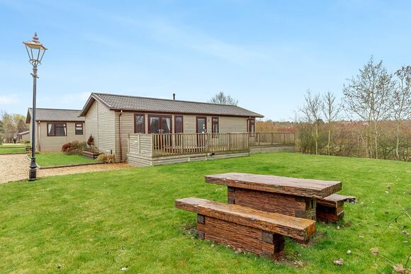 Altham Lodge - Ashby Woulds Lodges and Spa, Overseal, Nr Ashby-de-la-Zouch
