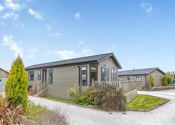 Retreat VIP 3 - Ashby Woulds Retreat, Overseal, Nr Ashby-de-la-Zouch