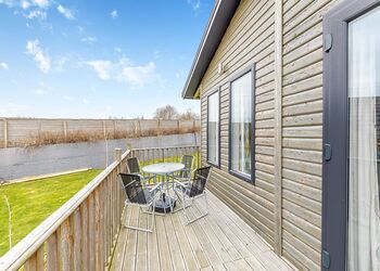 Retreat VIP 2 - Ashby Woulds Retreat, Overseal, Nr Ashby-de-la-Zouch