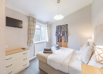 Retreat VIP 2 - Ashby Woulds Retreat, Overseal, Nr Ashby-de-la-Zouch