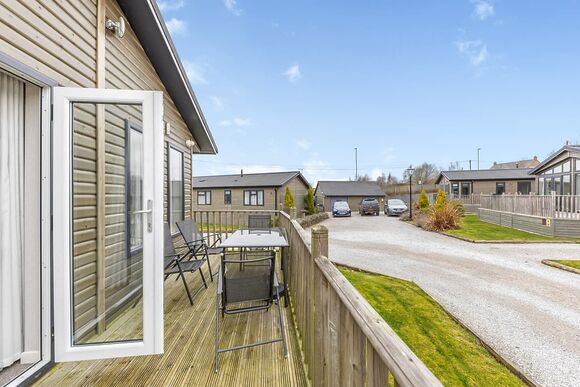 Retreat VIP 3 - Ashby Woulds Retreat, Overseal, Nr Ashby-de-la-Zouch