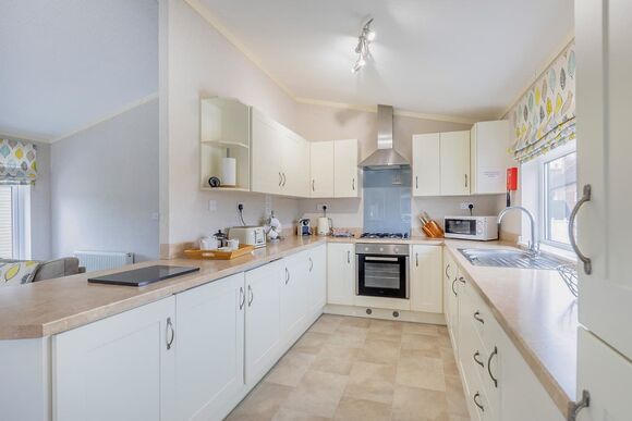 Retreat VIP 3 - Ashby Woulds Retreat, Overseal, Nr Ashby-de-la-Zouch