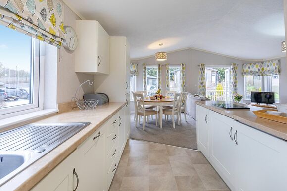 Retreat VIP 3 - Ashby Woulds Retreat, Overseal, Nr Ashby-de-la-Zouch