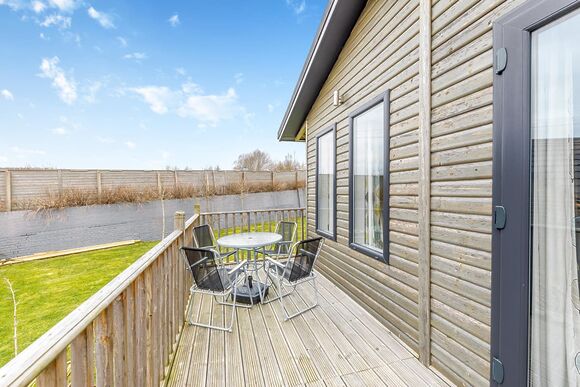 Retreat VIP 2 - Ashby Woulds Retreat, Overseal, Nr Ashby-de-la-Zouch