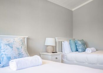 Harlyn Lodge - Atlantic Bays Holiday Park, Padstow