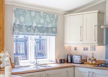 Harlyn Lodge - Atlantic Bays Holiday Park, Padstow