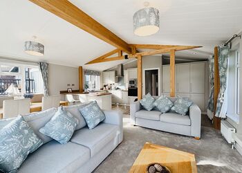Constantine Lodge - Atlantic Bays Holiday Park, Padstow