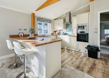 Constantine Lodge - Atlantic Bays Holiday Park, Padstow