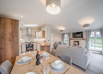 Constantine Lodge - Atlantic Bays Holiday Park, Padstow