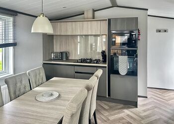 Victory Lodge - Atlantic Bays Holiday Park, Padstow