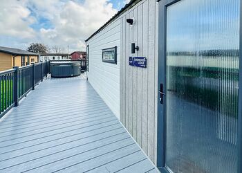 Victory Lodge - Atlantic Bays Holiday Park, Padstow