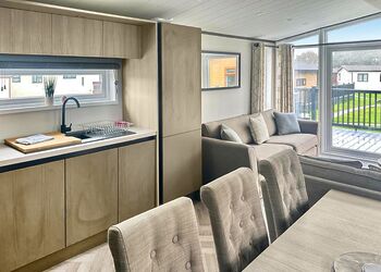 Victory Lodge - Atlantic Bays Holiday Park, Padstow