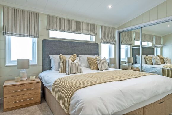 Luxury Lodge with Hot Tub & Private Decking – Sleeps 4 - Atlantic Bays Holiday Park, Padstow