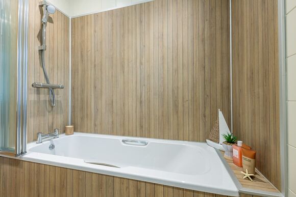 Luxury Lodge with Hot Tub & Private Decking – Sleeps 4 - Atlantic Bays Holiday Park, Padstow