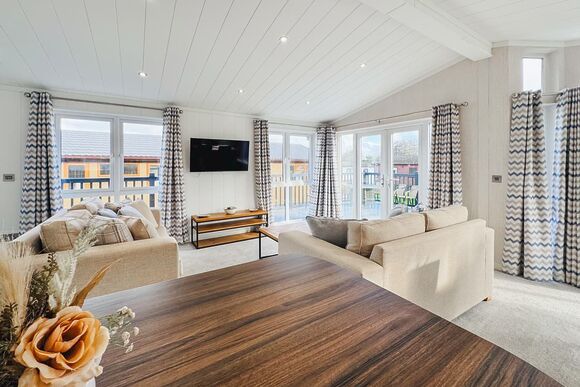 Trevone Lodge - Atlantic Bays Holiday Park, Padstow