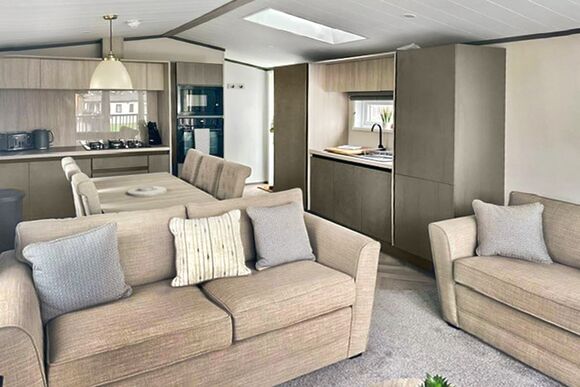 Victory Lodge - Atlantic Bays Holiday Park, Padstow