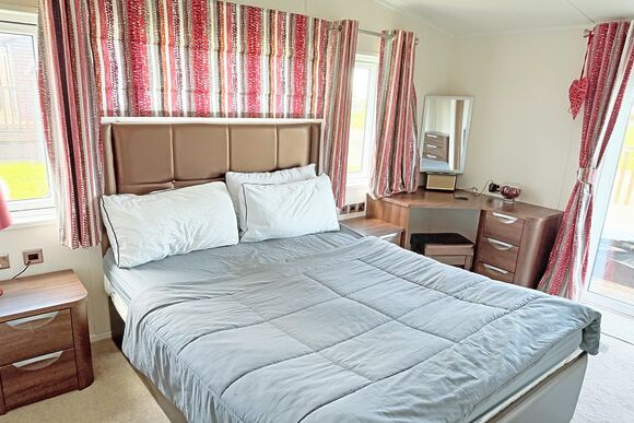 4 Poppy Lodge - Atlantic Bays Holiday Park, Padstow