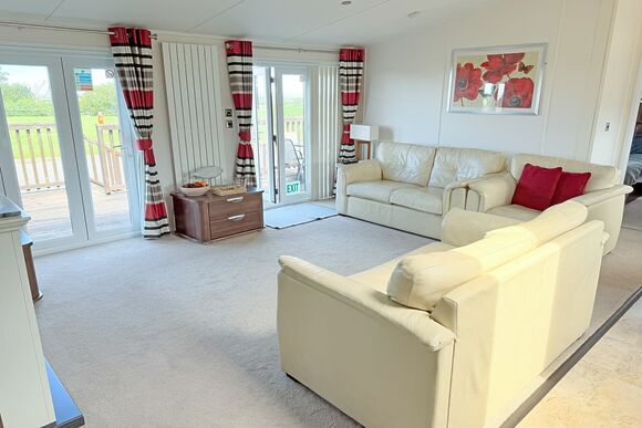 4 Poppy Lodge - Atlantic Bays Holiday Park, Padstow