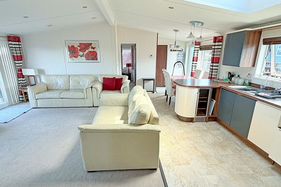4 Poppy Lodge - Atlantic Bays Holiday Park, Padstow