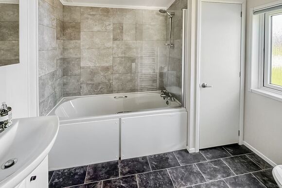 40 Foxglove Lodge - Atlantic Bays Holiday Park, Padstow