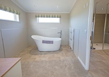 Primrose 1 - Athelington Hall Farm Lodges, Horham, Eye